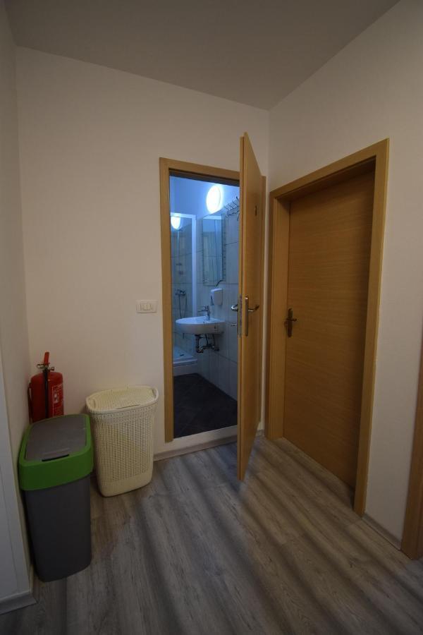 Secret Garden Apartment Koper Luaran gambar