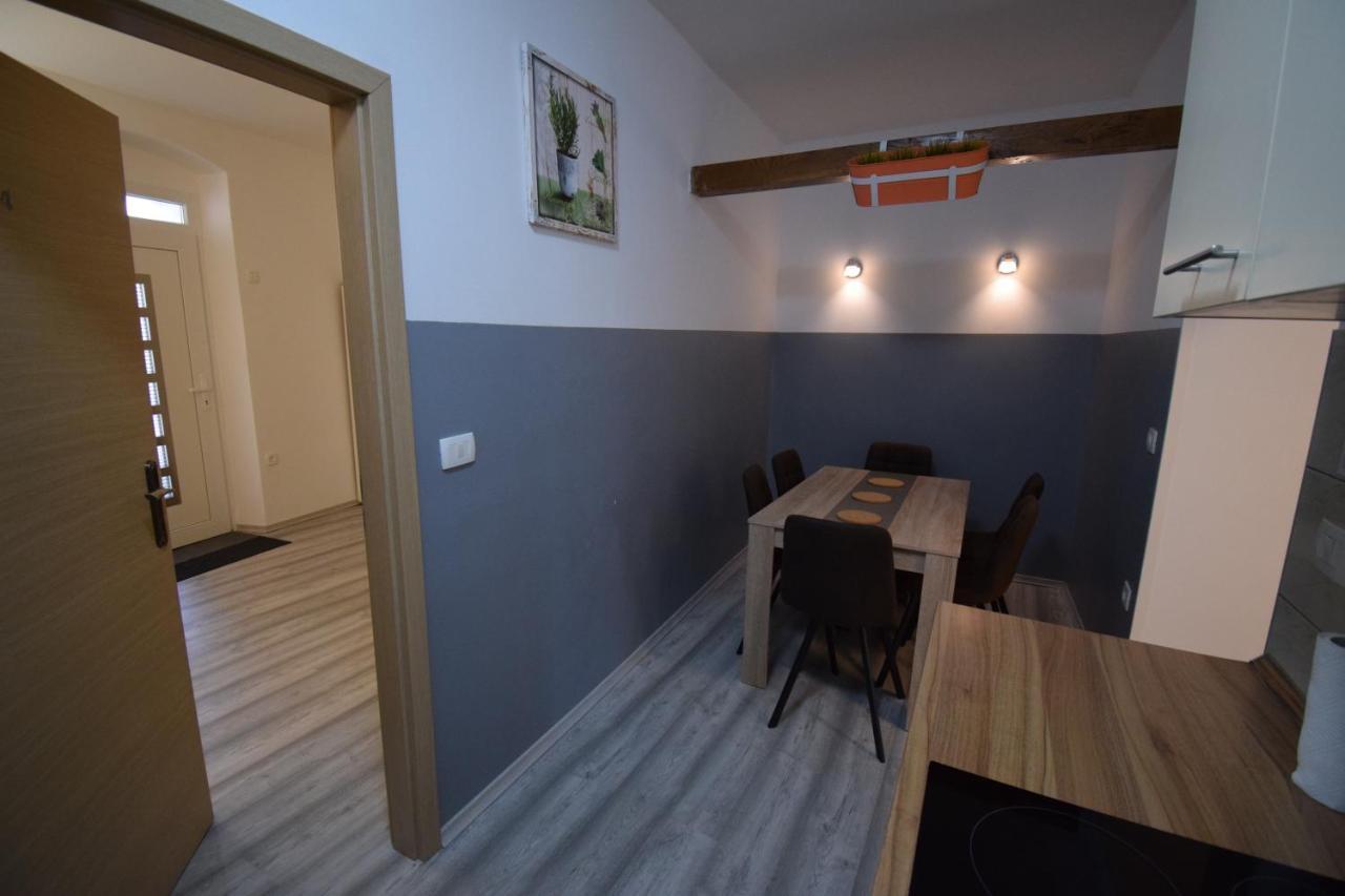 Secret Garden Apartment Koper Luaran gambar