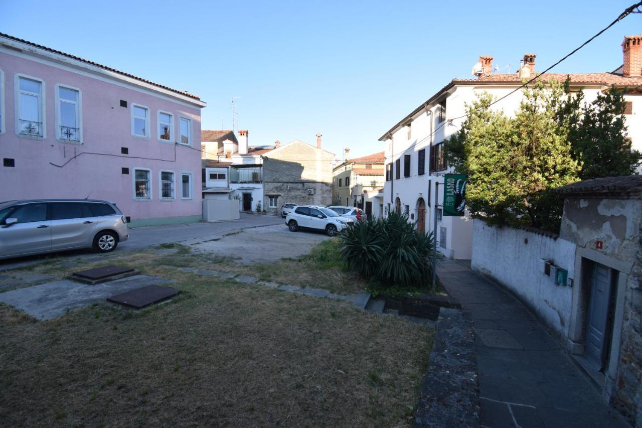 Secret Garden Apartment Koper Luaran gambar