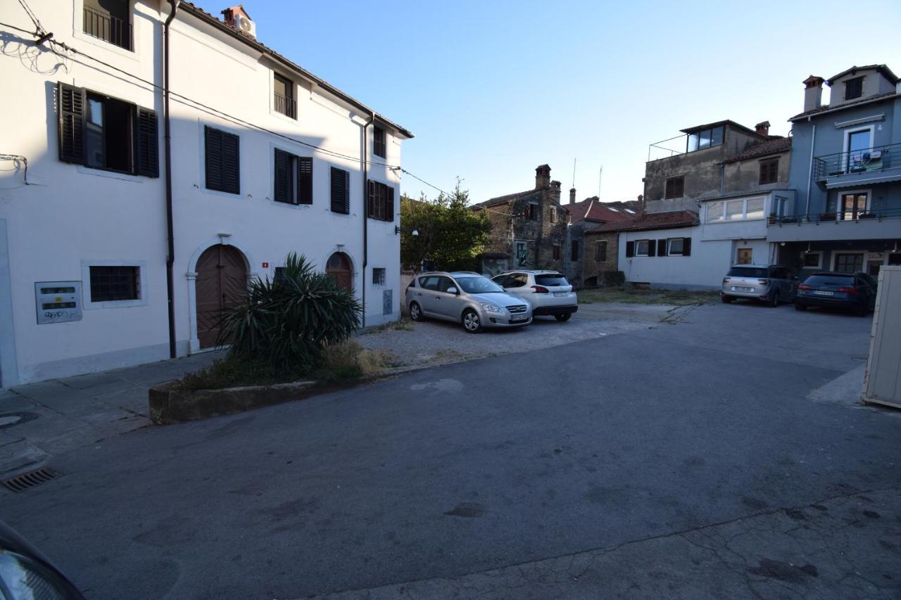 Secret Garden Apartment Koper Luaran gambar